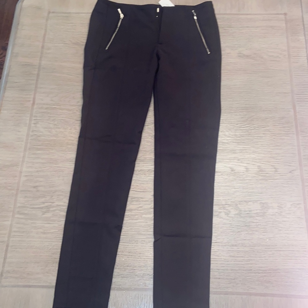Black dress pants zipper and button closure size Extra small zara brand